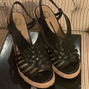 New direction Sandals ( black)